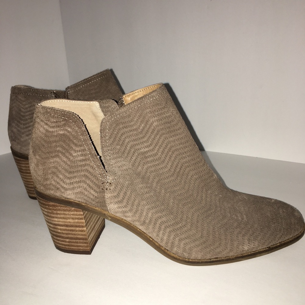 Lucky Brand Parnesa Women's Suede Bootie Taupe 10